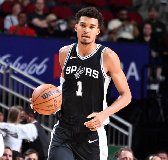 华体会官网-单场三分生涯新高！文班亚马：我之前没进过6个？