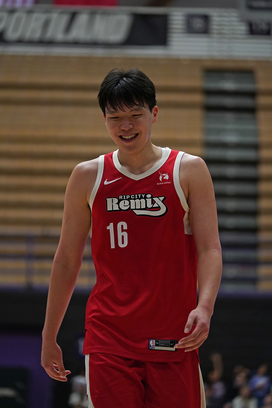媒体人：杨瀚森在NBA世界没有太多的机会 但在发展联盟稳步发挥