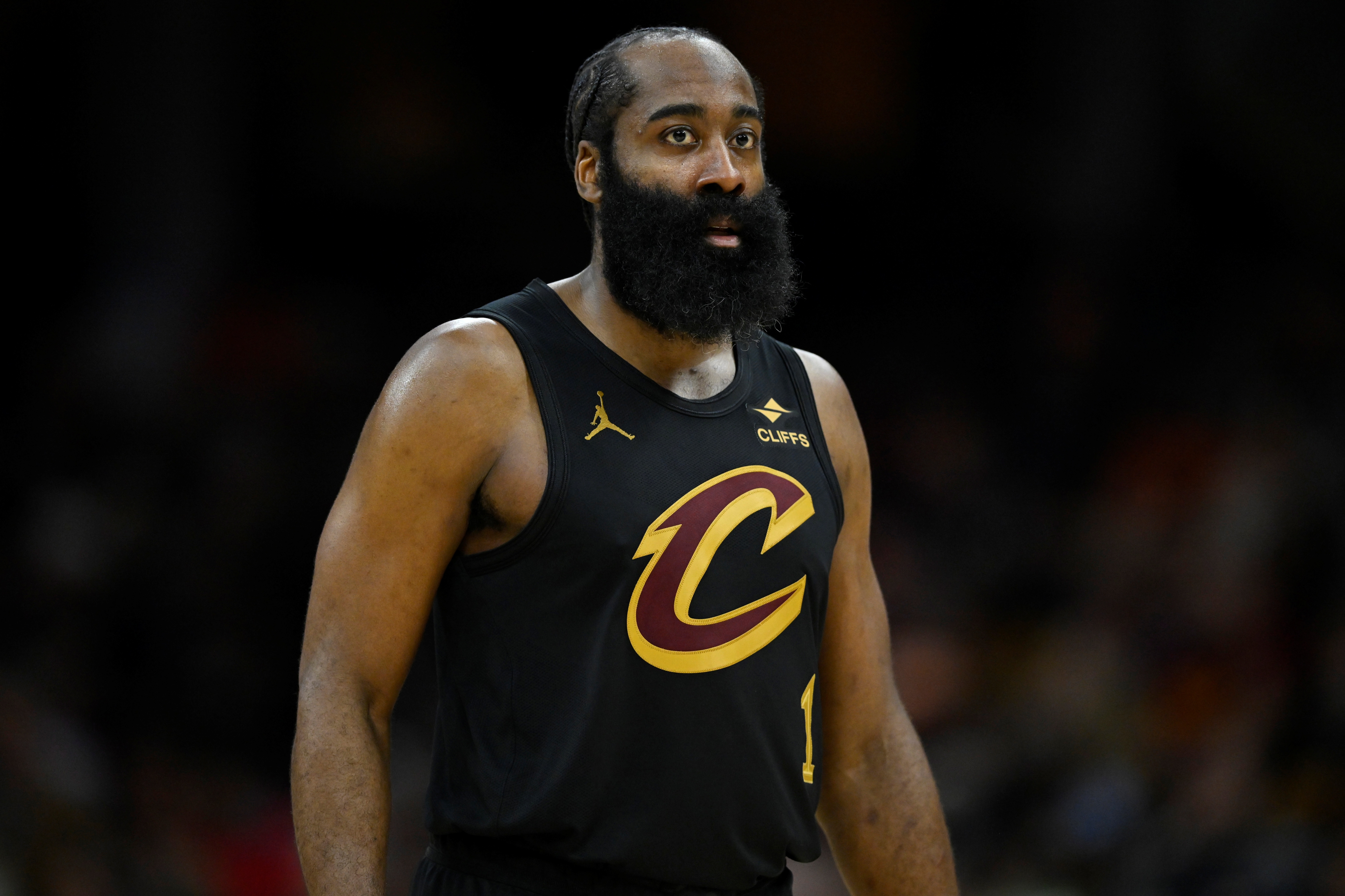 华体会体育登录-明天骑士客战篮网 哈登因拇指骨折出战成疑 米切尔韦德继续缺阵